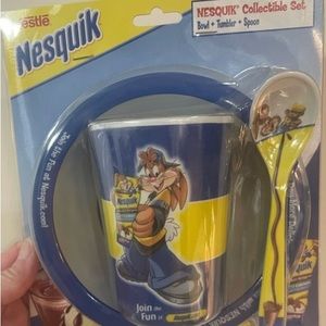 Nestlé Nesquik collectible bowl, Tumblr and spoon set… Vintage